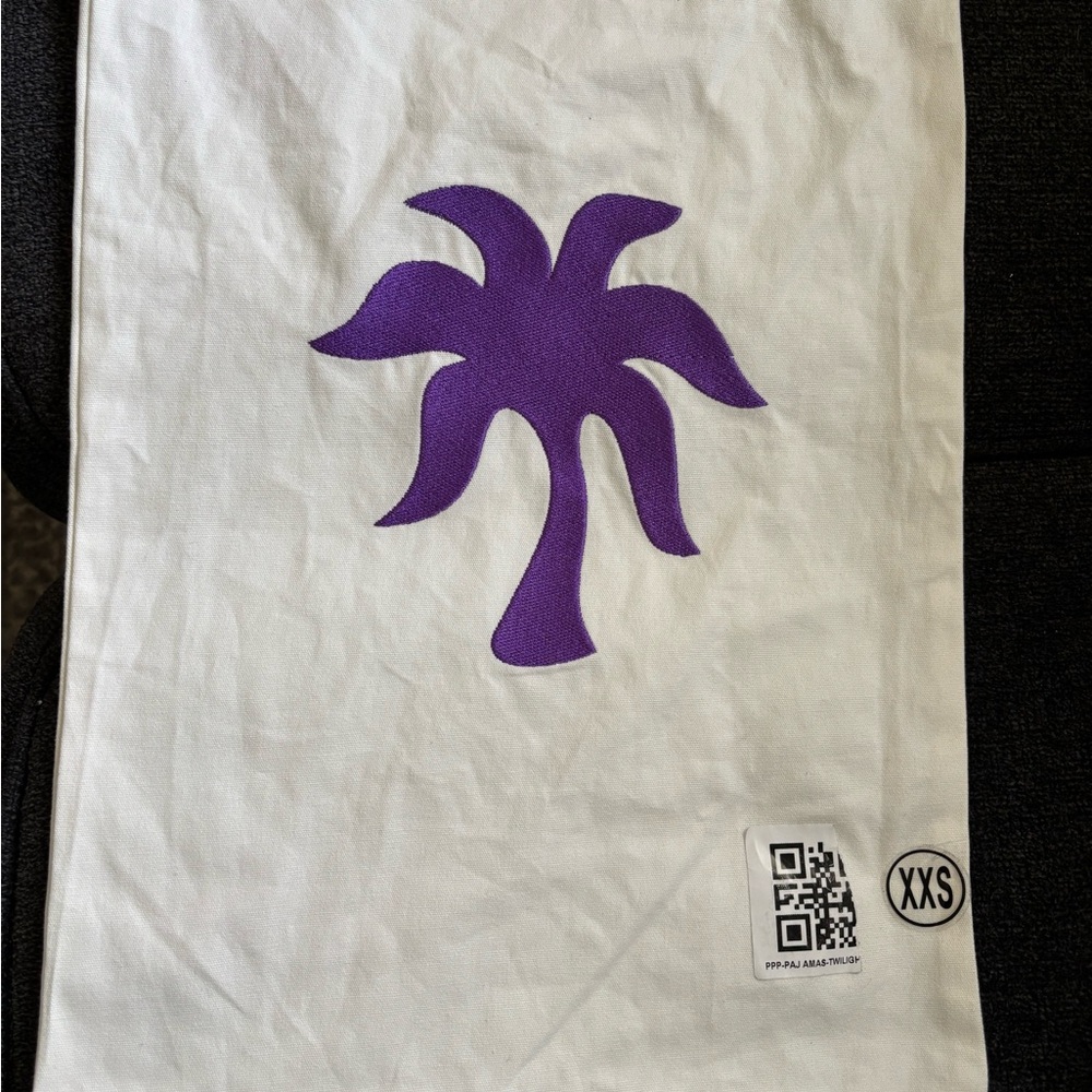 Pink Palm Puff dust bag